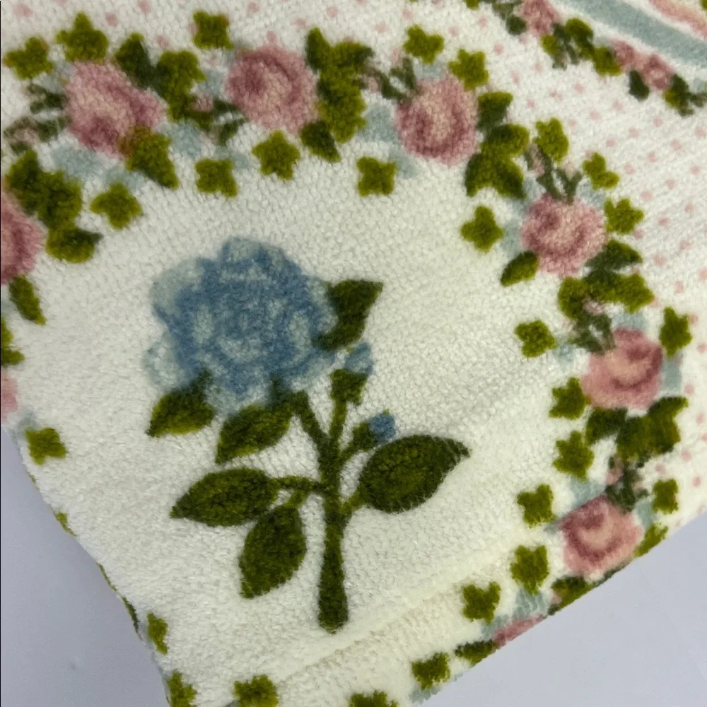 Deborah Connolly Bath Towel Set Floral Print Cream Pink Blue Velour Set of 2 NEW